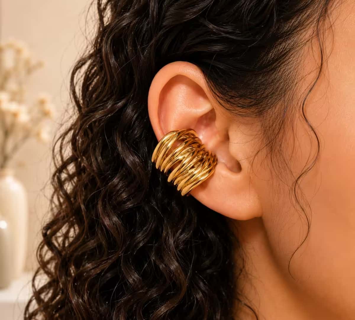 Ear Cuff Onda Dorada - fotografía de producto